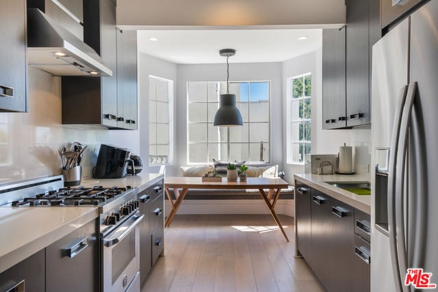 960 N Doheny Drive 301, West Hollywood, CA 90069 — photo 21 of 43