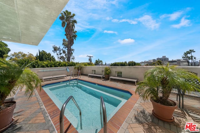 960 N Doheny Drive 301, West Hollywood, CA 90069 — photo 42 of 43