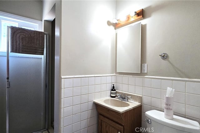 7865 Jamieson, Reseda, CA 91335 — photo 17 of 42
