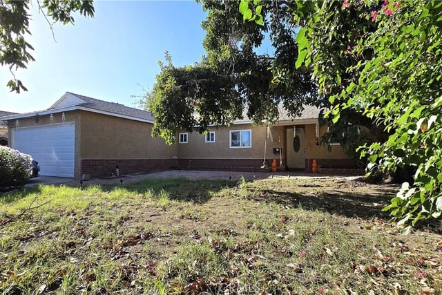 7865 Jamieson, Reseda, CA 91335 — photo 3 of 42