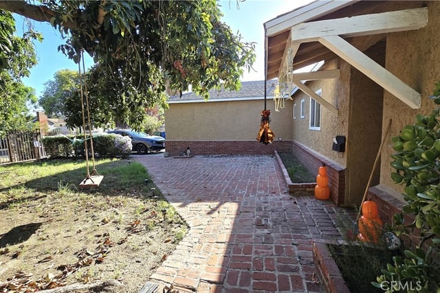 7865 Jamieson, Reseda, CA 91335 — photo 5 of 42