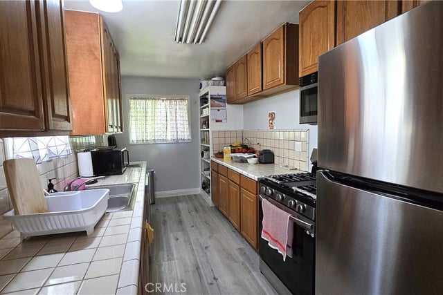 7865 Jamieson, Reseda, CA 91335 — photo 6 of 42