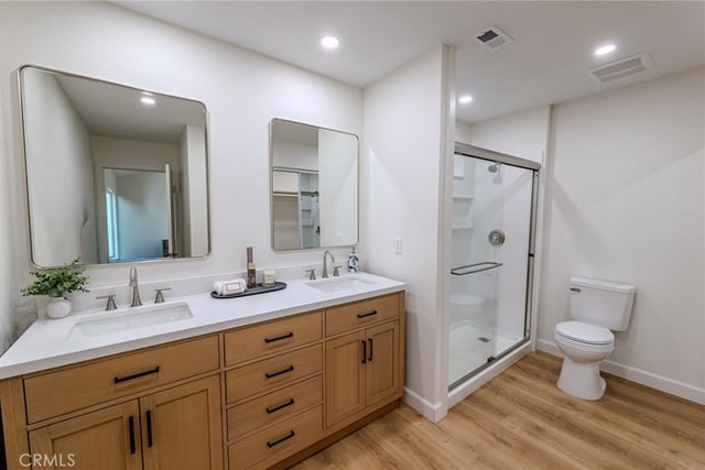 8018 Winnetka Avenue, Winnetka, CA 91306 — photo 12 of 29