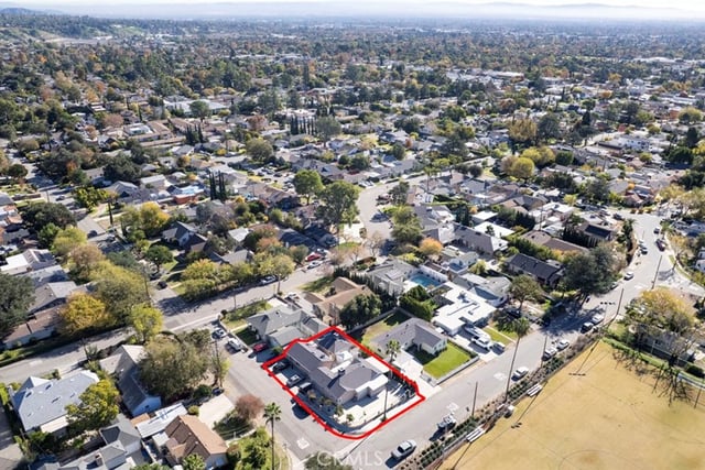 1670 N Oxford Avenue N, Pasadena, CA 91104 — photo 8 of 11