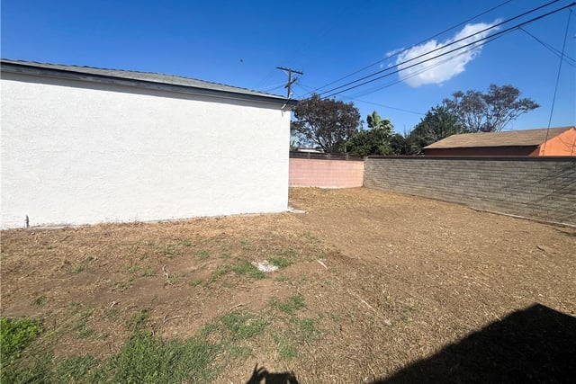 8718 Cimarron Street, Los Angeles, CA 90047 — photo 28 of 30