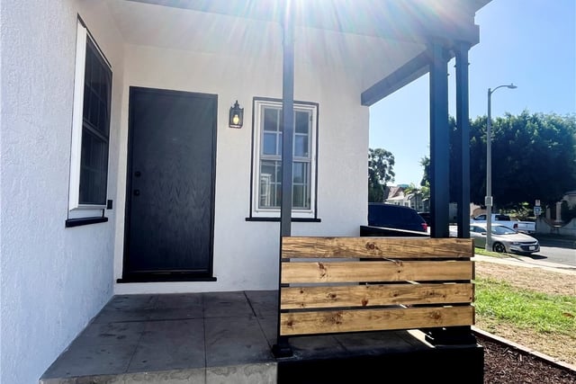 8718 Cimarron Street, Los Angeles, CA 90047 — photo 3 of 30
