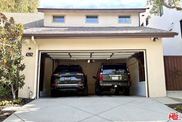 4262 Levitt Lane, Sherman Oaks, CA 91403 — photo 13 of 32