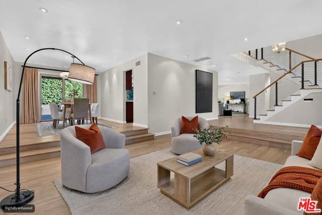 4262 Levitt Lane, Sherman Oaks, CA 91403 — photo 4 of 32