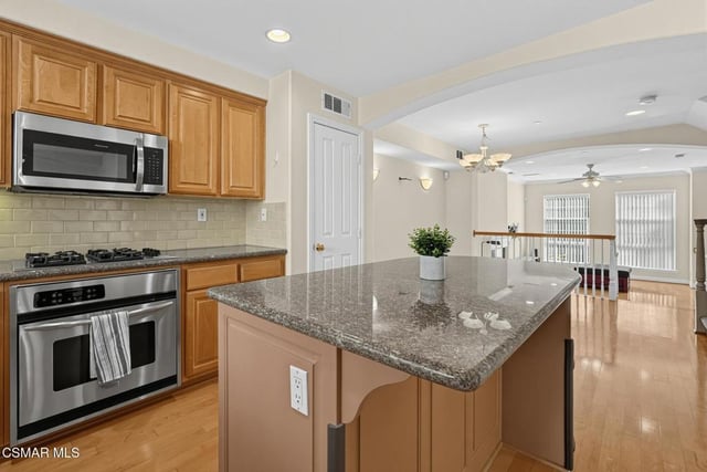 4106 W Kling Street, Burbank, CA 91505 — photo 7 of 42