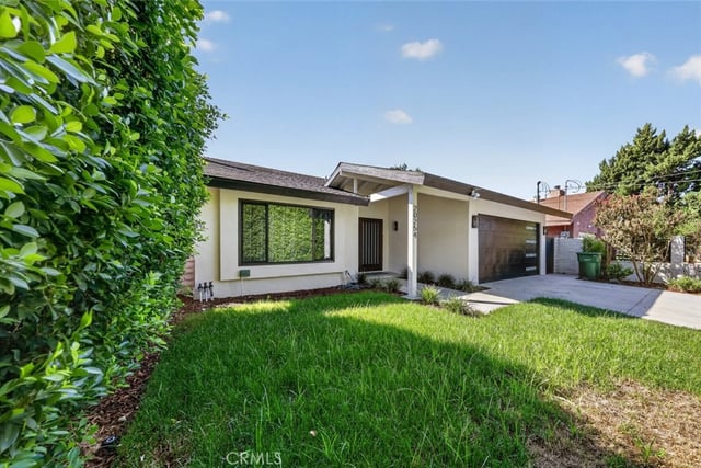 20254 Leadwell Street, Canoga Park, CA 91306 — photo 7 of 54