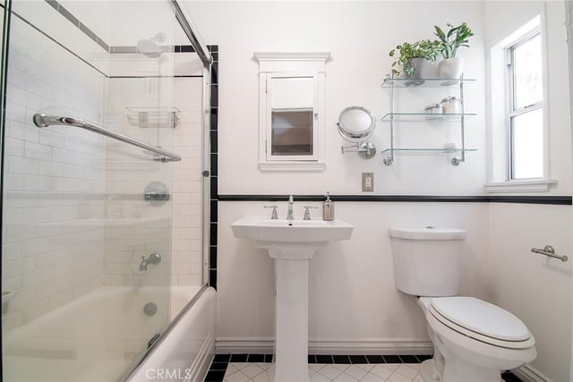 10703 Collins Street, North Hollywood, CA 91601 — photo 18 of 30
