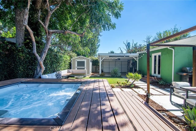 10703 Collins Street, North Hollywood, CA 91601 — photo 2 of 30