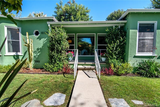 10703 Collins Street, North Hollywood, CA 91601 — photo 5 of 30