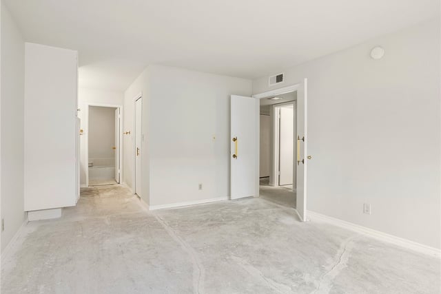 6724 Hillpark Drive 302, Los Angeles, CA 90068 — photo 17 of 42