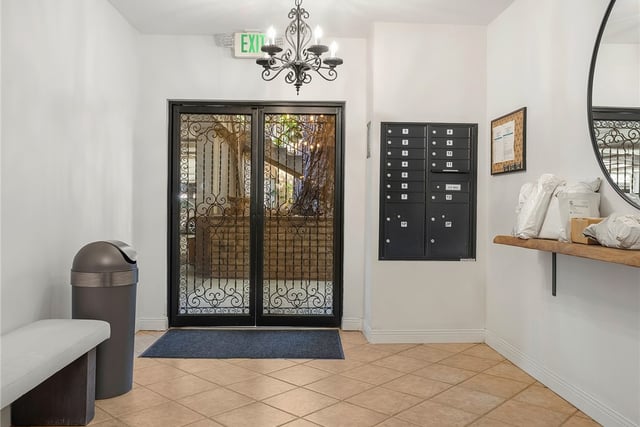 6724 Hillpark Drive 302, Los Angeles, CA 90068 — photo 25 of 42