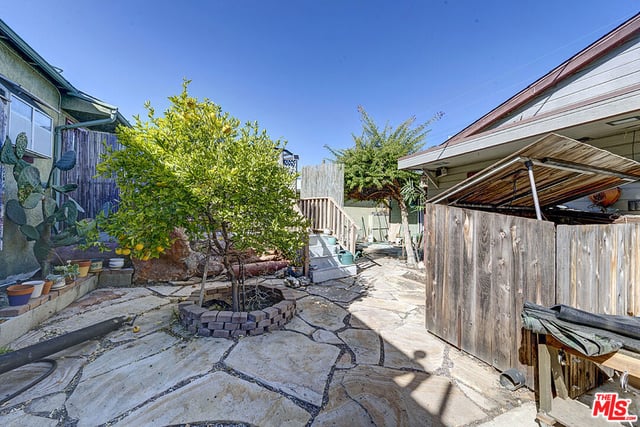 8046 Westlawn Avenue, Los Angeles, CA 90045 — photo 20 of 24