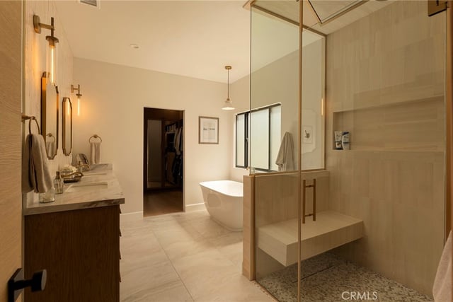 5959 Woodland View Drive, Woodland Hills, CA 91367 — photo 31 of 58