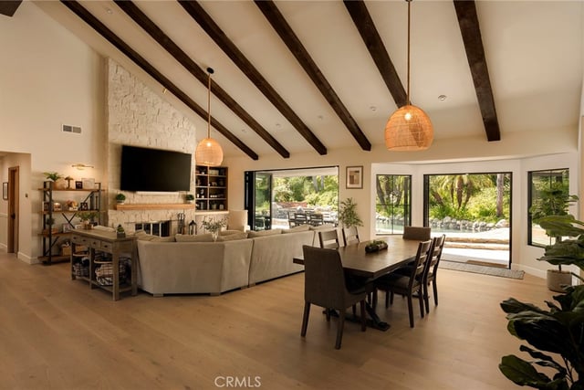 5959 Woodland View Drive, Woodland Hills, CA 91367 — photo 8 of 58