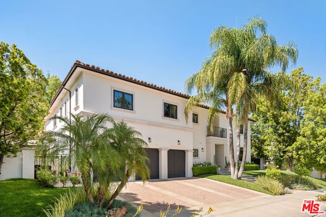 4965 Avenida Oriente, Tarzana, CA 91356 — photo 2 of 34
