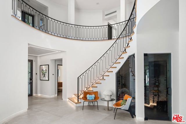 4965 Avenida Oriente, Tarzana, CA 91356 — photo 4 of 34