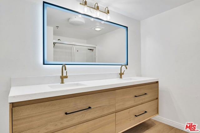 4501 Cedros Avenue 206, Sherman Oaks, CA 91403 — photo 13 of 27
