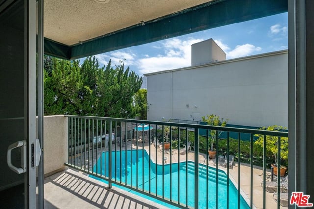 4501 Cedros Avenue 206, Sherman Oaks, CA 91403 — photo 18 of 27