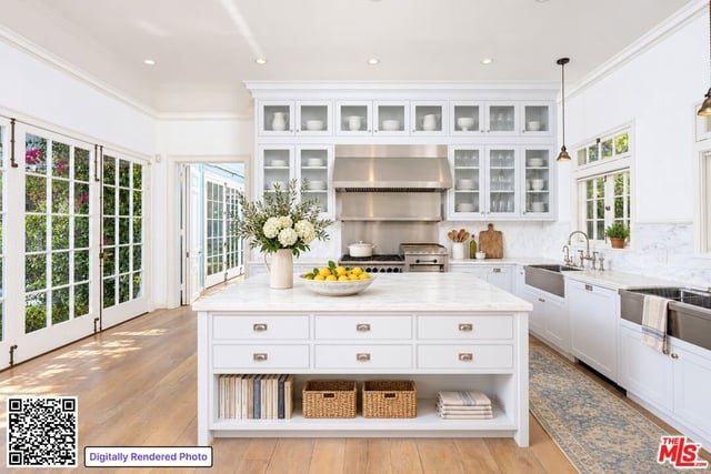 366 S June Street, Los Angeles, CA 90020 — photo 8 of 21