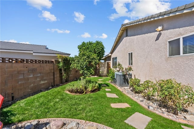 23044 Hilse, Newhall, CA 91321 — photo 43 of 51
