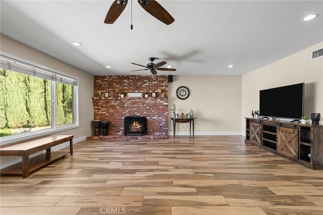 23044 Hilse, Newhall, CA 91321 — photo 9 of 51