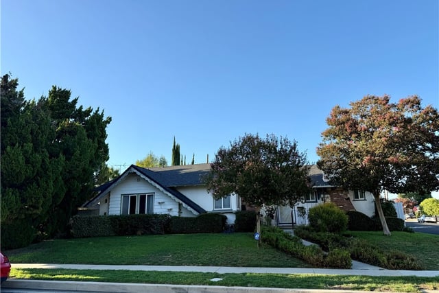 20701 Stagg, Canoga Park, CA 91306 — photo 2 of 19