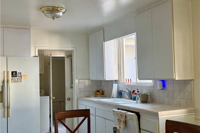 20701 Stagg, Canoga Park, CA 91306 — photo 5 of 19