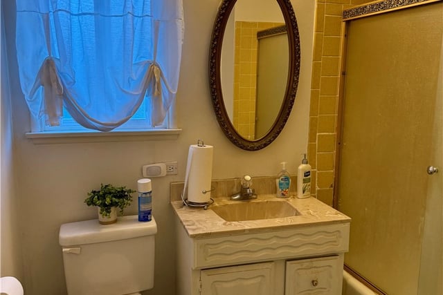 20701 Stagg, Canoga Park, CA 91306 — photo 9 of 19