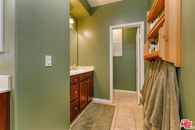 28529 Pietro Drive, Valencia, CA 91354 — photo 19 of 53