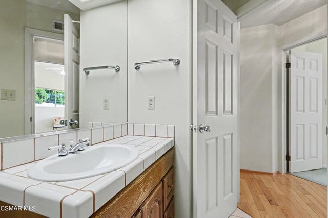 1635 Bridgegate Street, Westlake Village, CA 91361 — photo 38 of 70