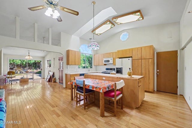 1635 Bridgegate Street, Westlake Village, CA 91361 — photo 9 of 70