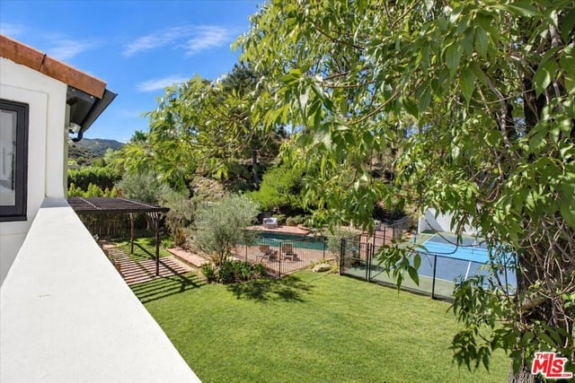 17153 Adlon Road, Encino, CA 91436 — photo 32 of 54