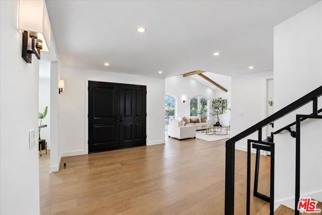 17153 Adlon Road, Encino, CA 91436 — photo 4 of 54