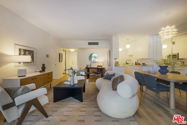 4455 Los Feliz Boulevard 204, Los Angeles, CA 90027 — photo 8 of 29