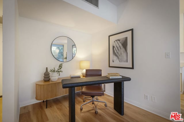 4455 Los Feliz Boulevard 204, Los Angeles, CA 90027 — photo 9 of 29
