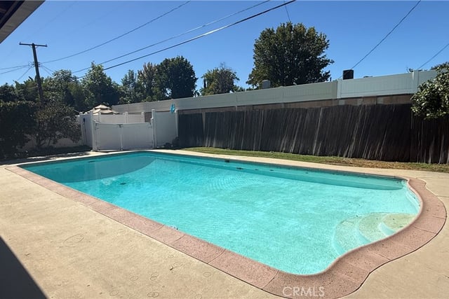 7051 Shoshone Avenue, Van Nuys, CA 91406 — photo 7 of 8