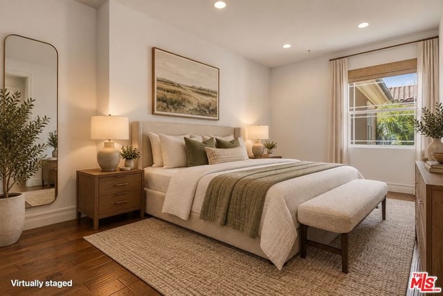 917 S New Hampshire Avenue 414, Los Angeles, CA 90006 — photo 25 of 41