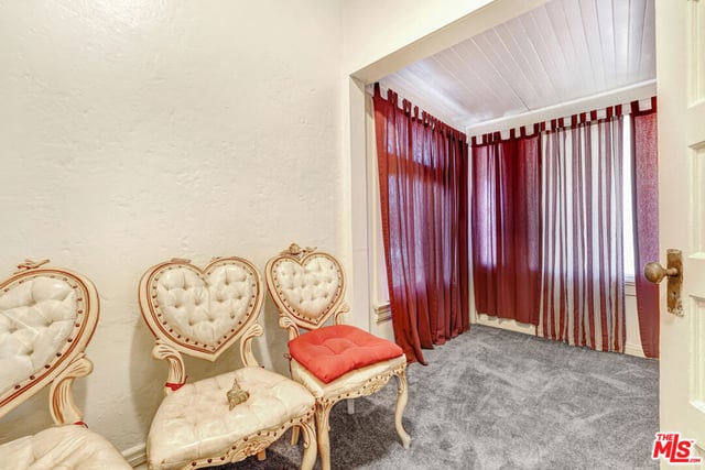 320 W 46th Street, Los Angeles, CA 90037 — photo 18 of 19