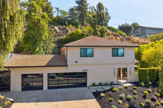 3243 Kirkham Drive, Glendale, CA 91206 — photo 12 of 73