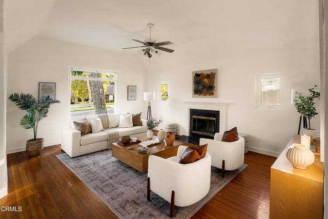 2047 Galbreth Road, Pasadena, CA 91104 — photo 4 of 36