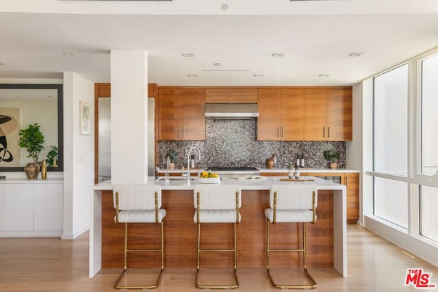 1705 Ocean Avenue 307, Santa Monica, CA 90401 — photo 6 of 21