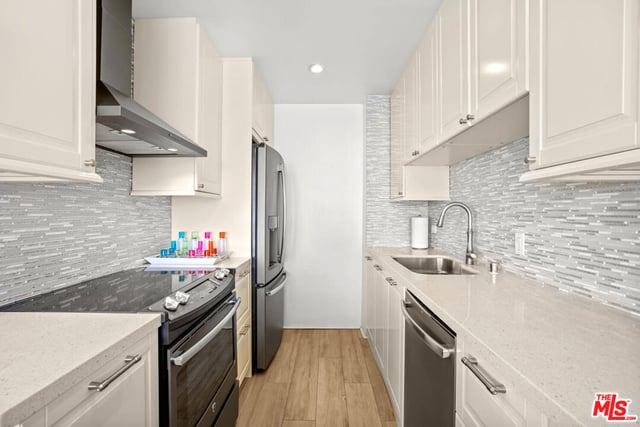 10501 Wilshire Boulevard 1709, Los Angeles, CA 90024 — photo 10 of 34
