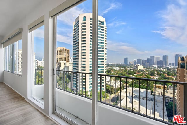 10501 Wilshire Boulevard 1709, Los Angeles, CA 90024 — photo 19 of 34