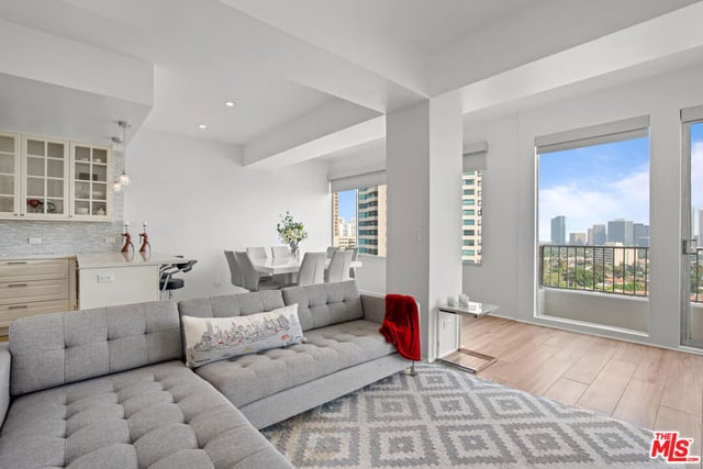 10501 Wilshire Boulevard 1709, Los Angeles, CA 90024 — photo 3 of 34