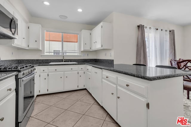 12411 Osborne Street 89, Pacoima, CA 91331 — photo 10 of 43