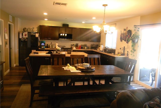 3648 Topaz, Lancaster, CA 93535 — photo 14 of 38